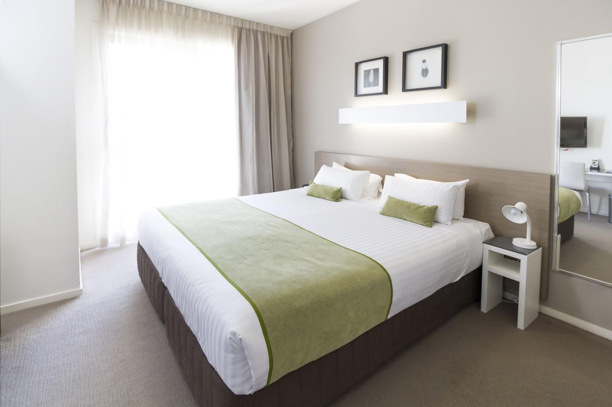 Abode Gungahlin Aparthotel Canberra Exterior foto