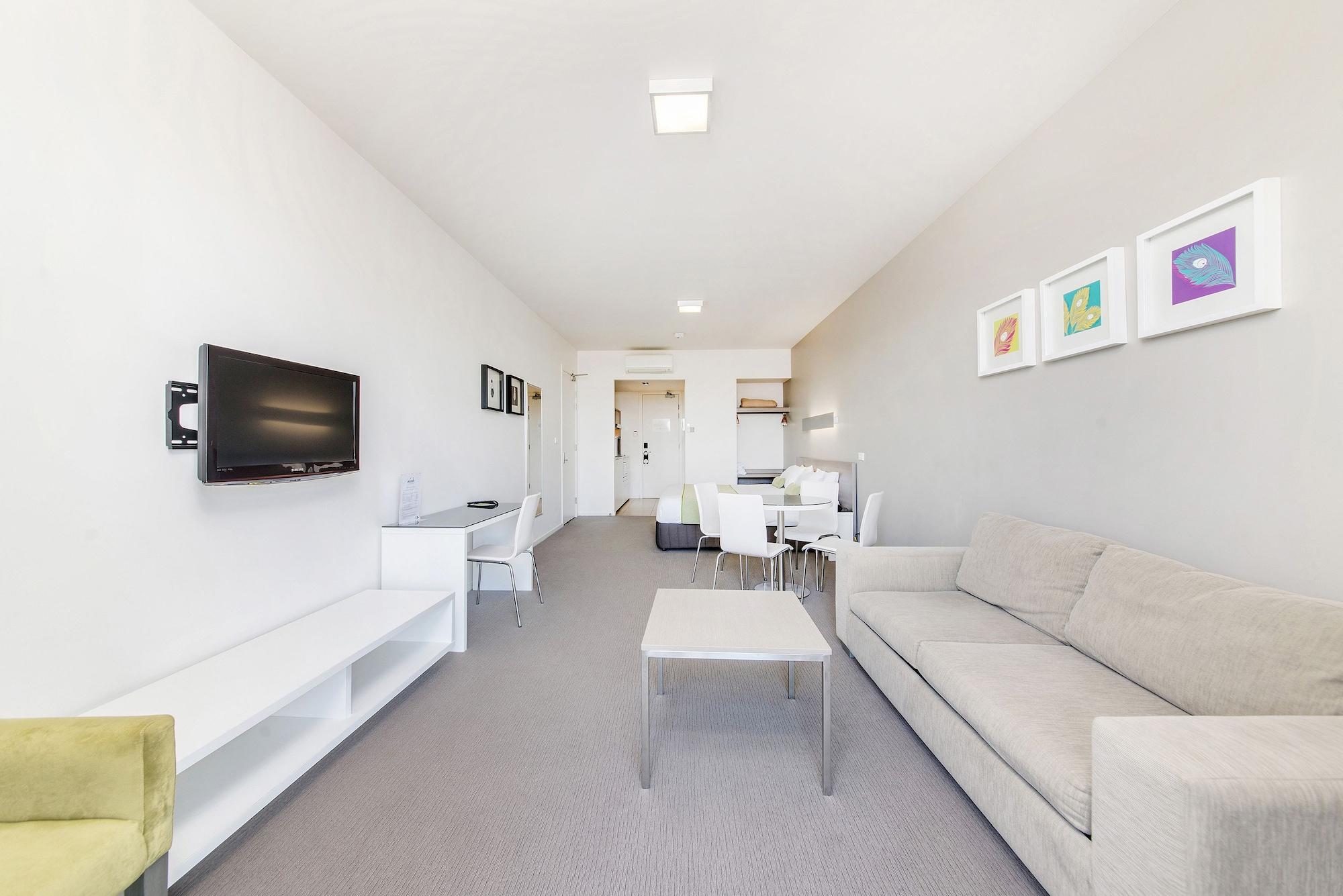 Abode Gungahlin Aparthotel Canberra Exterior foto