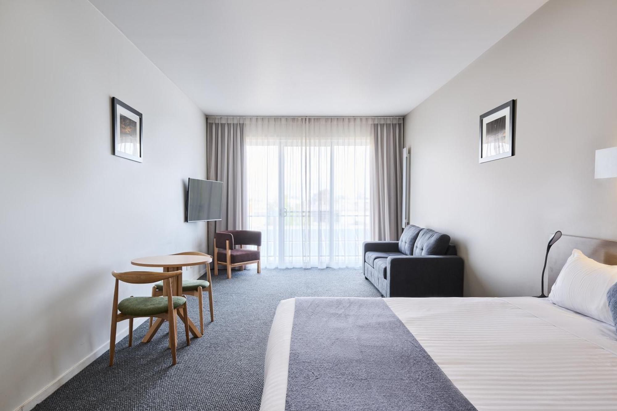Abode Gungahlin Aparthotel Canberra Exterior foto