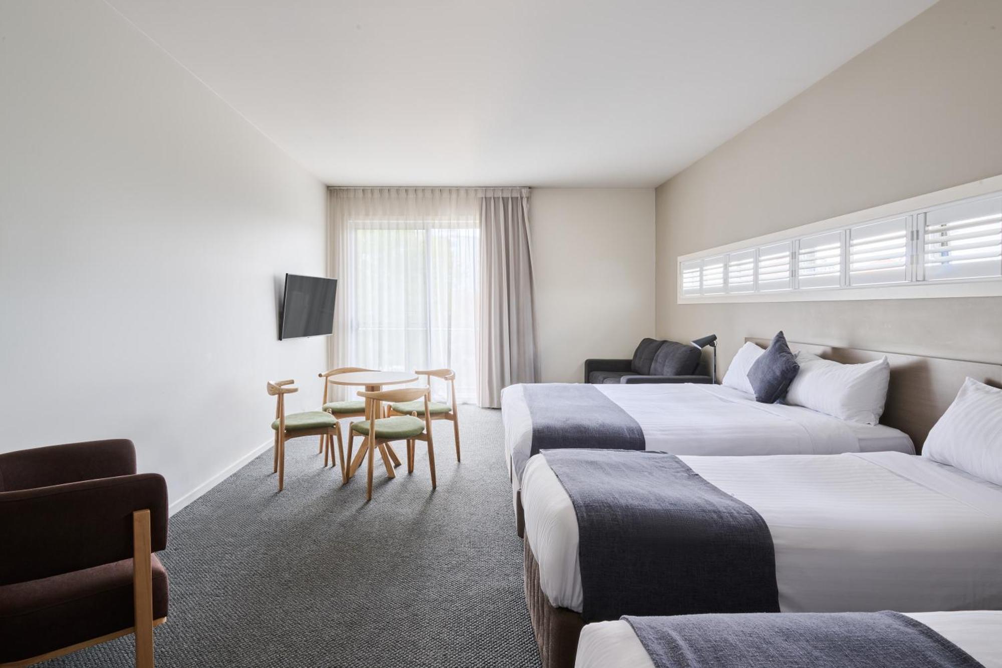 Abode Gungahlin Aparthotel Canberra Exterior foto