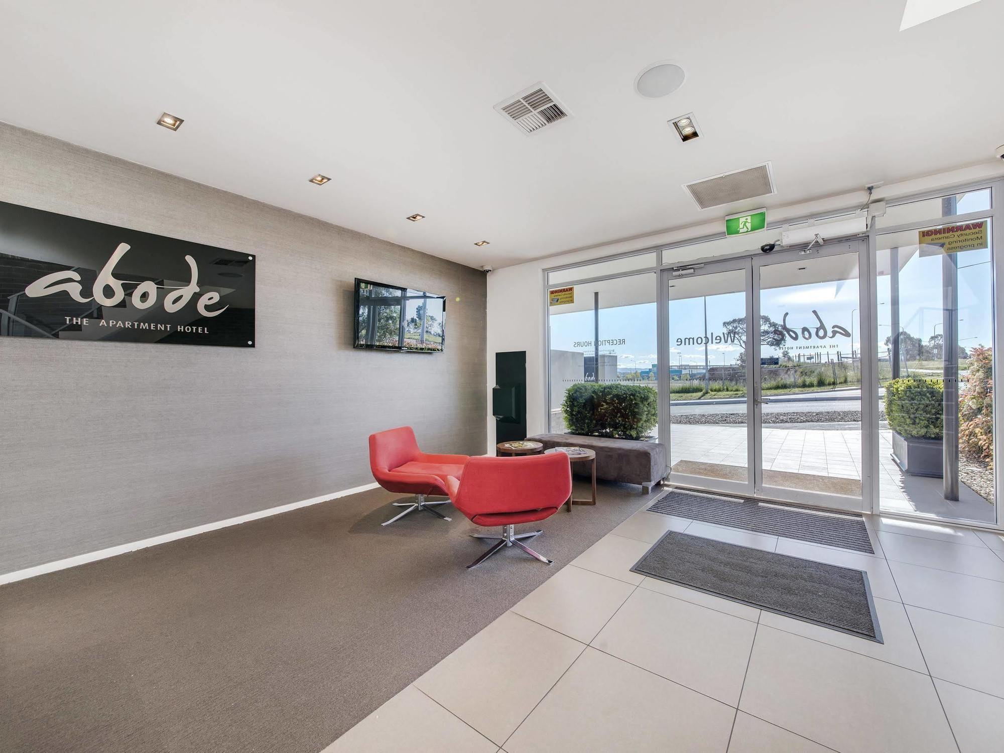 Abode Gungahlin Aparthotel Canberra Exterior foto