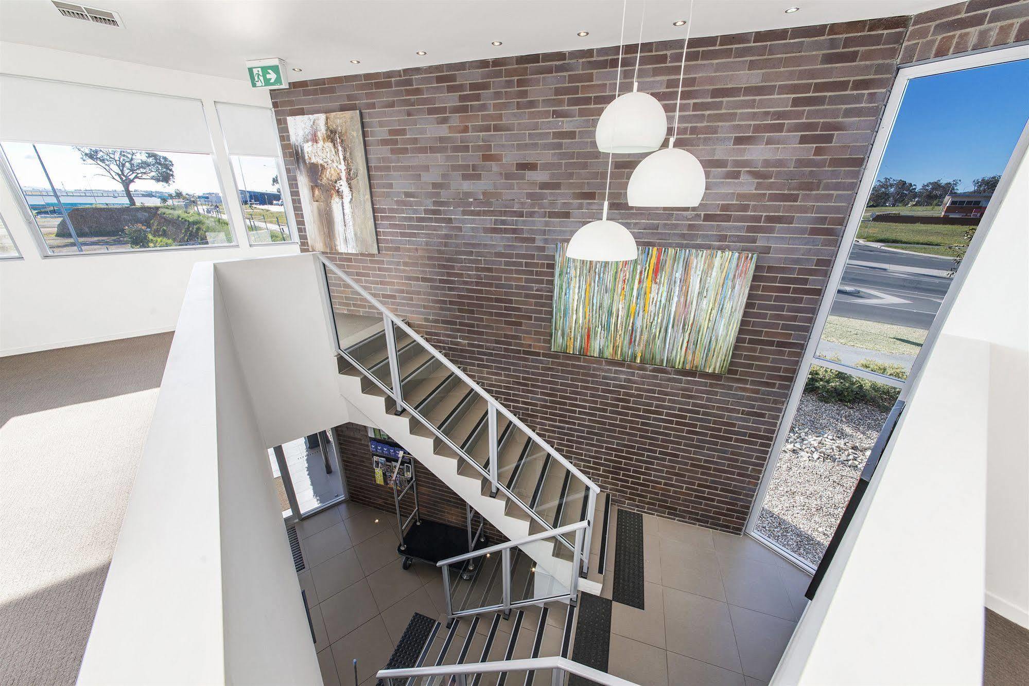 Abode Gungahlin Aparthotel Canberra Exterior foto