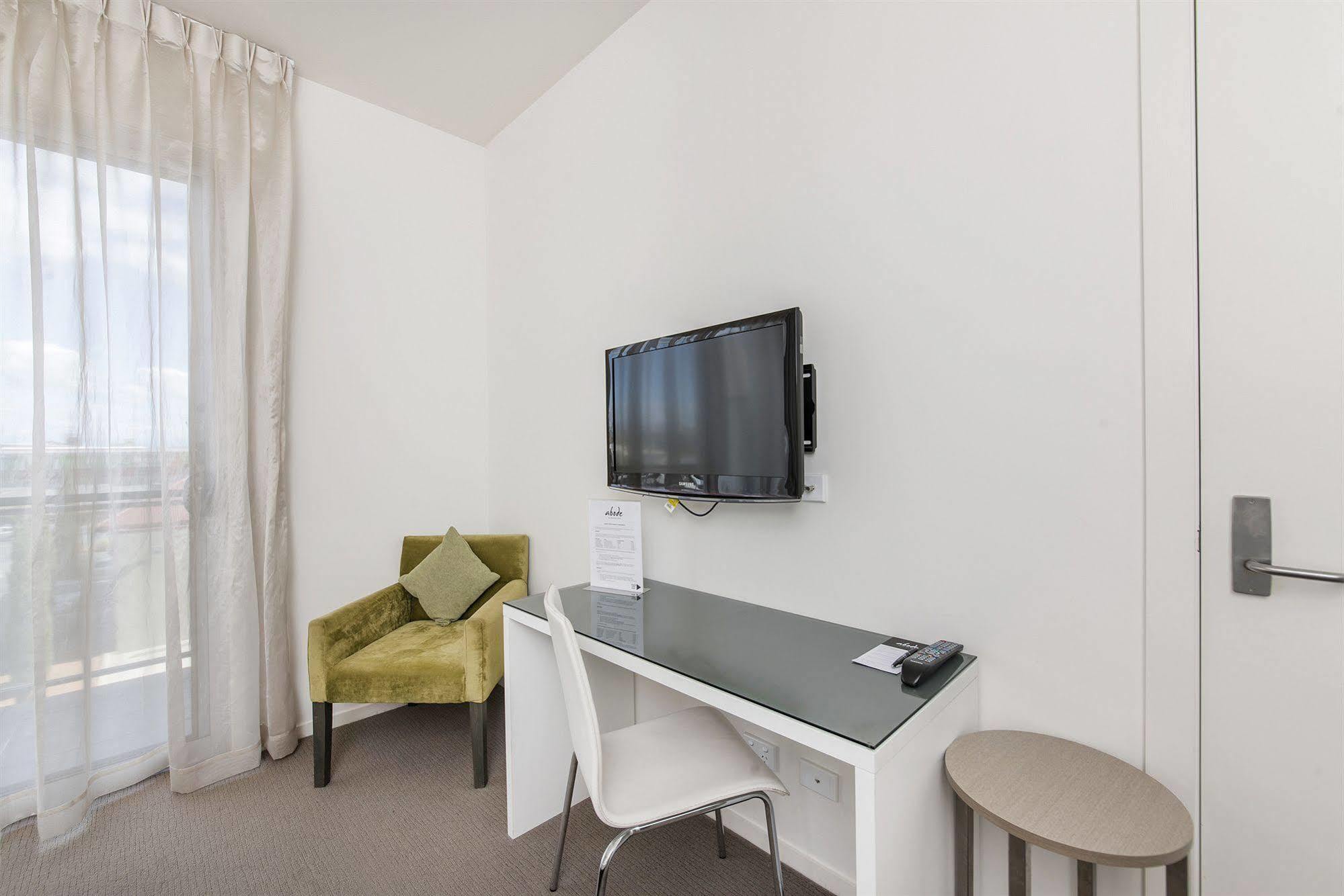 Abode Gungahlin Aparthotel Canberra Exterior foto